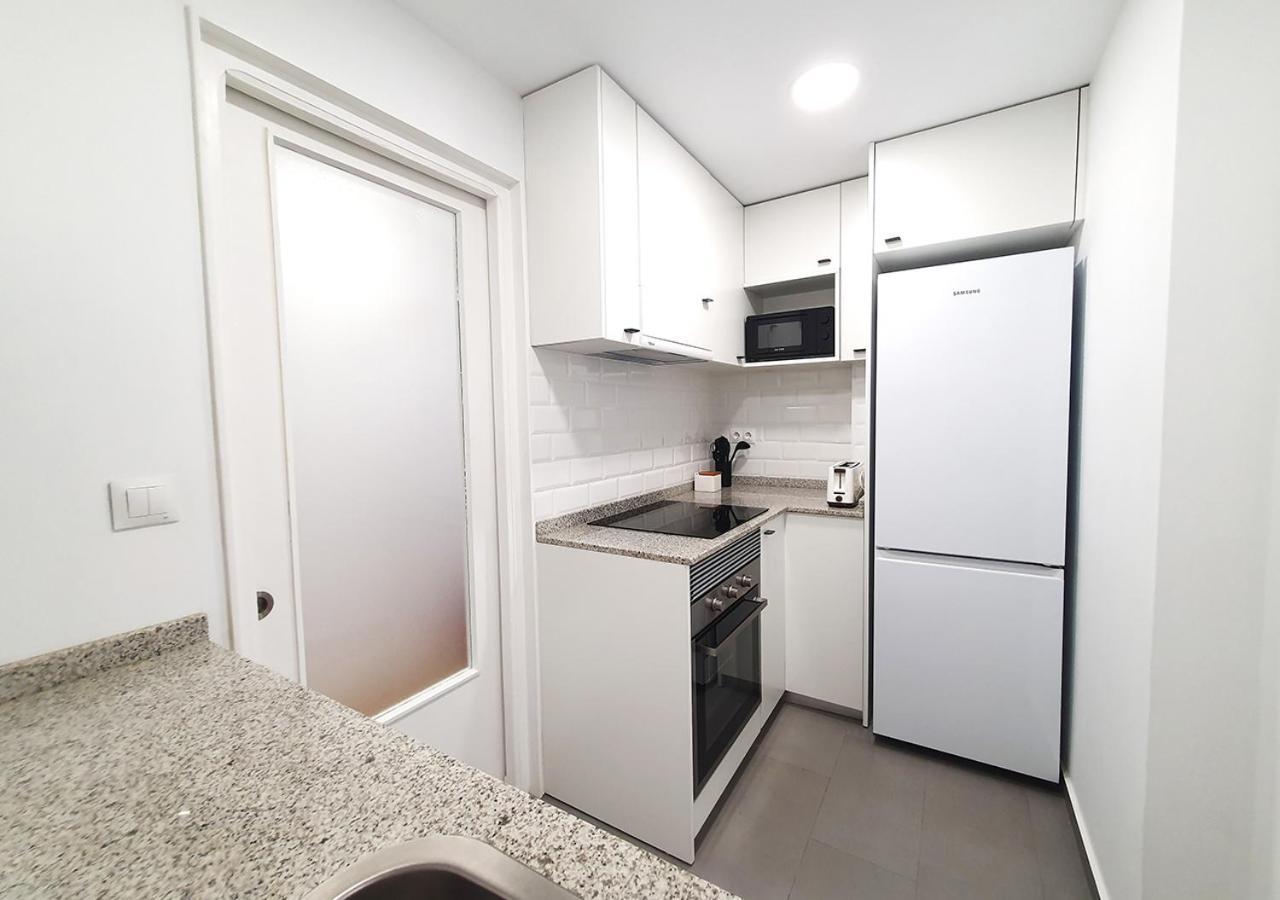 Acojedor Piso Cerca Del Metro Apartman Cornellà de Llobregat Kültér fotó