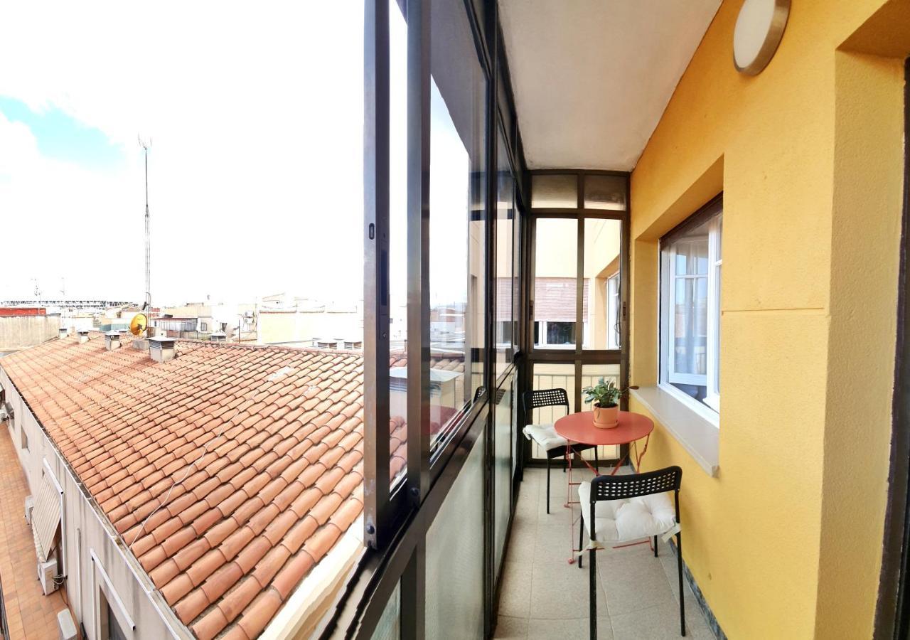 Acojedor Piso Cerca Del Metro Apartman Cornellà de Llobregat Kültér fotó